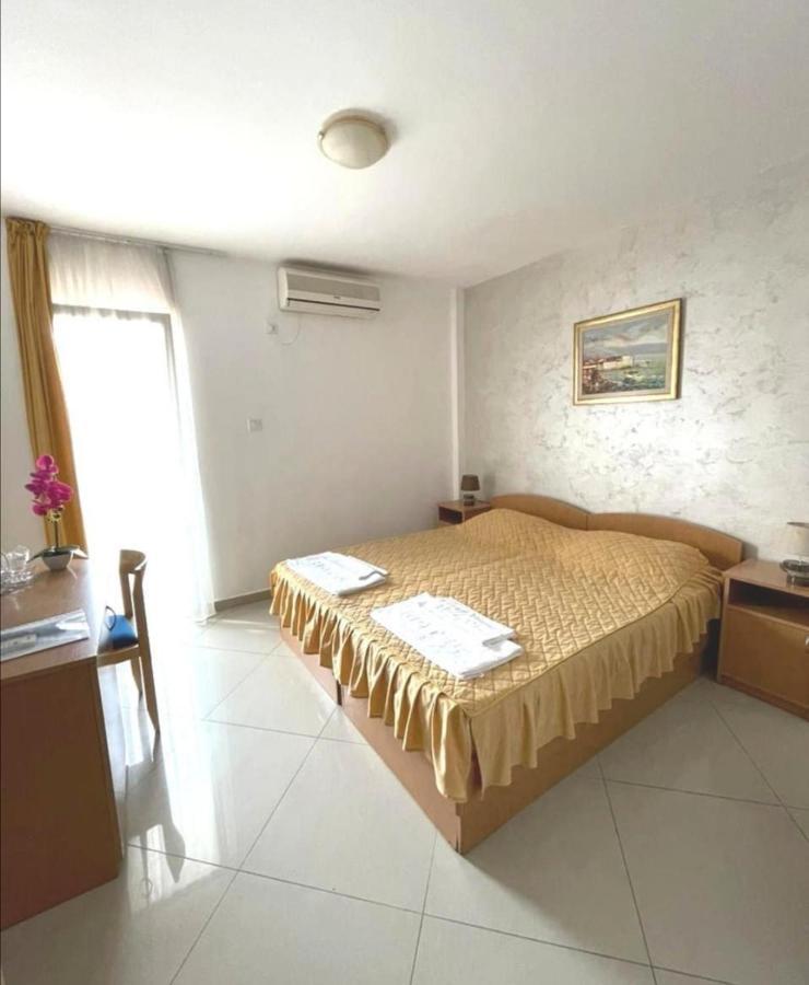 Hotel Suzana Budva Exterior foto